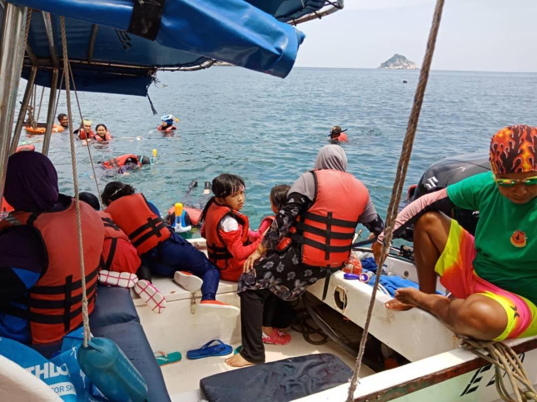 Tioman Santai Kampong Juara